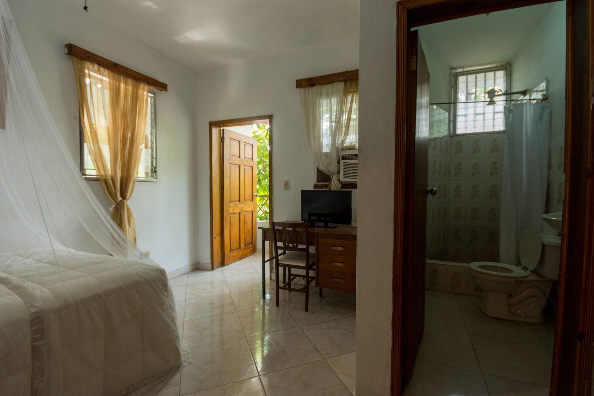 Pacot Breeze Hotel Musseau Εξωτερικό φωτογραφία